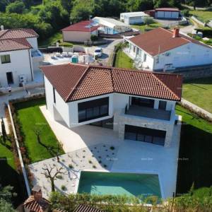 Atraktivna, visoko kvalitetna, moderna vila sa bazenom. Sv.Lovreč, okolica Poreča!
