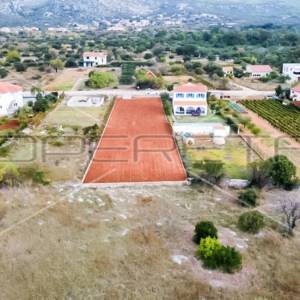 Atraktivno građevinsko zemljište blizu mora  1283 m²