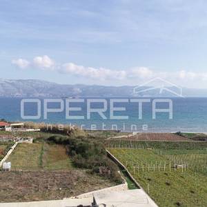 Atraktivno građevinsko zemljište od 1171m2,  u Lumbardi, blizu plaže Bilin Žal