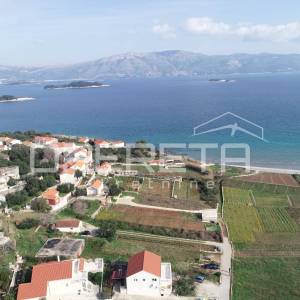 Atraktivno građevinsko zemljište od 1171m2,  u Lumbardi, blizu plaže Bilin Žal