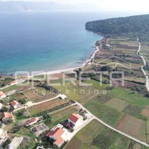 Atraktivno građevinsko zemljište od 1171m2,  u Lumbardi, blizu plaže Bilin Žal