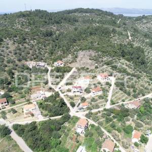 Atraktivno građevinsko zemljište 475 m² u Veloj Luci – spoj prirode, mira i bliz