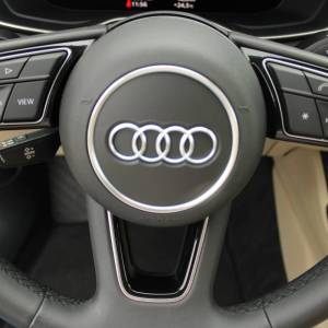Audi A4 30TDi *VIRTUAL,LED,KOŽA*