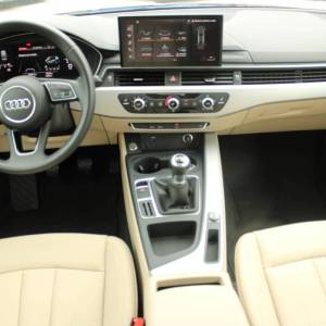 Audi A4 30TDi *VIRTUAL,LED,KOŽA*