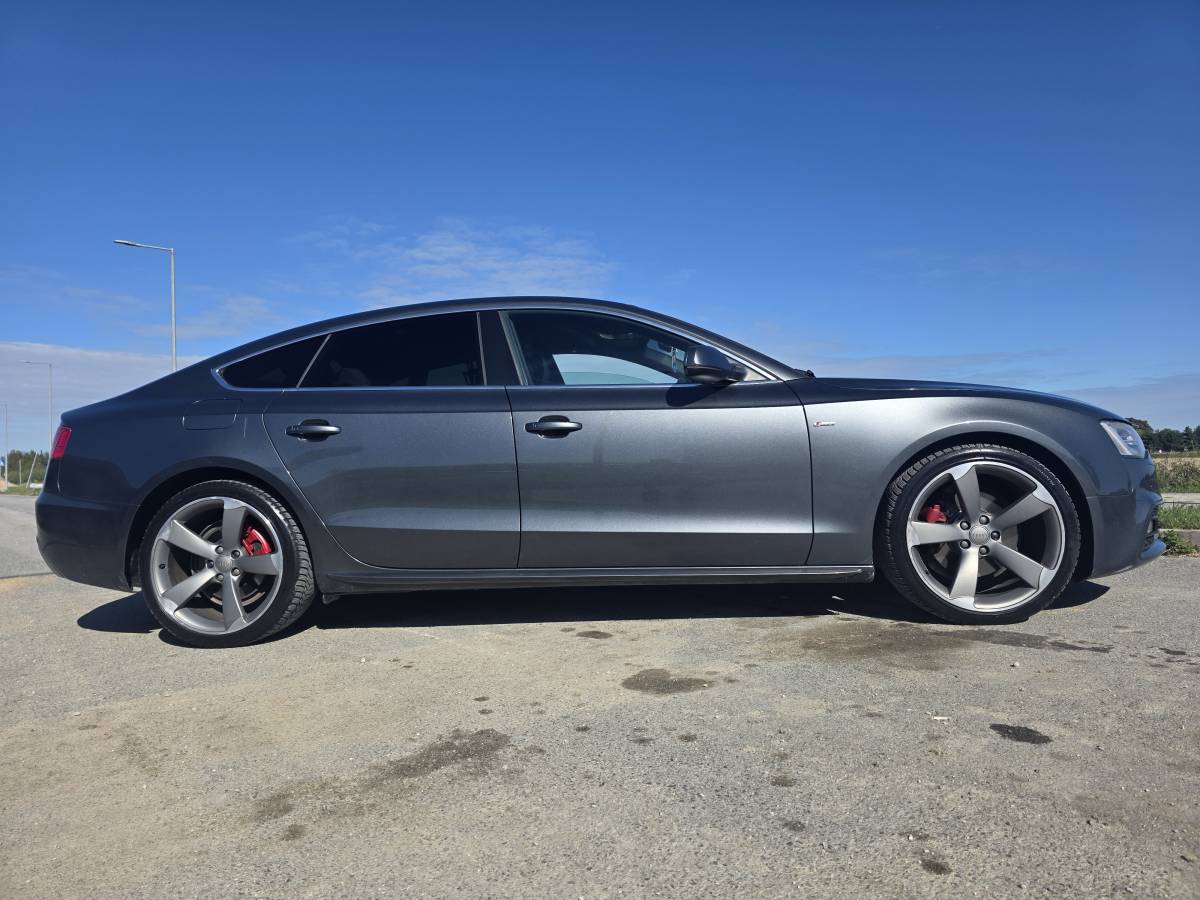 Audi A5  Sline (Nije fiksno)