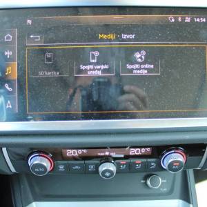Audi Q3 35 TFSI AUTOMATIK *PANORAMA, LED, NAVIGACIJA, KAMERA*