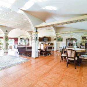 Bana Josipa Jelačića , Zgrada, 2.500.000,00 EUR