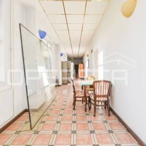 Bana Josipa Jelačića , Zgrada, 2.500.000,00 EUR