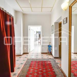 Bana Josipa Jelačića , Zgrada, 2.500.000,00 EUR