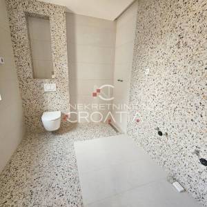  BAROKNA JEZGRA, PENTHOUSE U NOVOGRADNJI, 2.471€/m2 