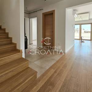  BAROKNA JEZGRA, PENTHOUSE U NOVOGRADNJI, 2.471€/m2 