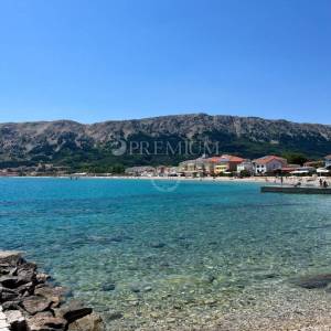 Baška, adaptirana kamena kuća, 80 m od mora!