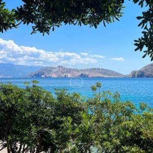 Baška, adaptirana kamena kuća, 80 m od mora!