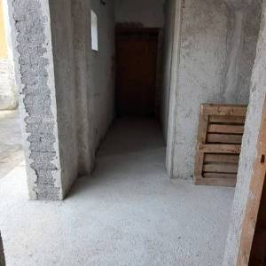 BELAJSKE POLJICE Prizemnica 17 x 4,00 m, roch bau sa dvorištem 843 m2, 31 000 €