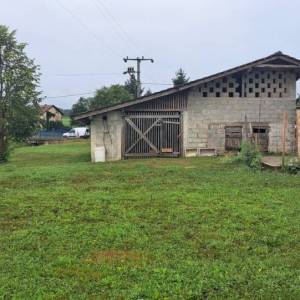 BELAJSKE POLJICE Prizemnica 17 x 4,00 m, roch bau sa dvorištem 843 m2, 31 000 €