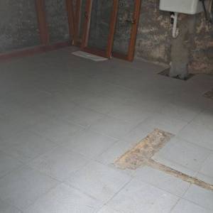 BELAJSKE POLJICE Prizemnica 17 x 4,00 m, roch bau sa dvorištem 843 m2, 31 000 €