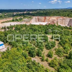 Bibići – Industrijsko zemljište I1, 2.377 m² s infrastrukturom i pristupom