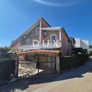 BIBINJE, ZADAR - PRILIKA! Intimna zelena oaza sa 7 apartmana!