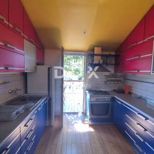 BIBINJE, ZADAR - PRILIKA! Intimna zelena oaza sa 7 apartmana!