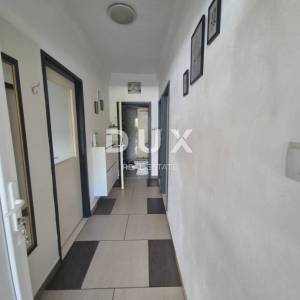 BIBINJE, ZADAR - PRILIKA! Intimna zelena oaza sa 7 apartmana!