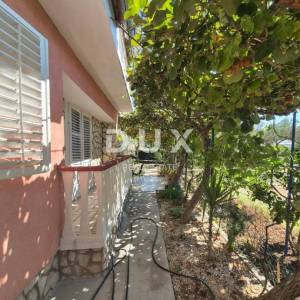 BIBINJE, ZADAR - PRILIKA! Intimna zelena oaza sa 7 apartmana!