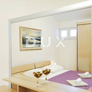 BIBINJE, ZADAR - TOP LOKACIJA! Uhodani restoran s apartmanima 1. red do mora