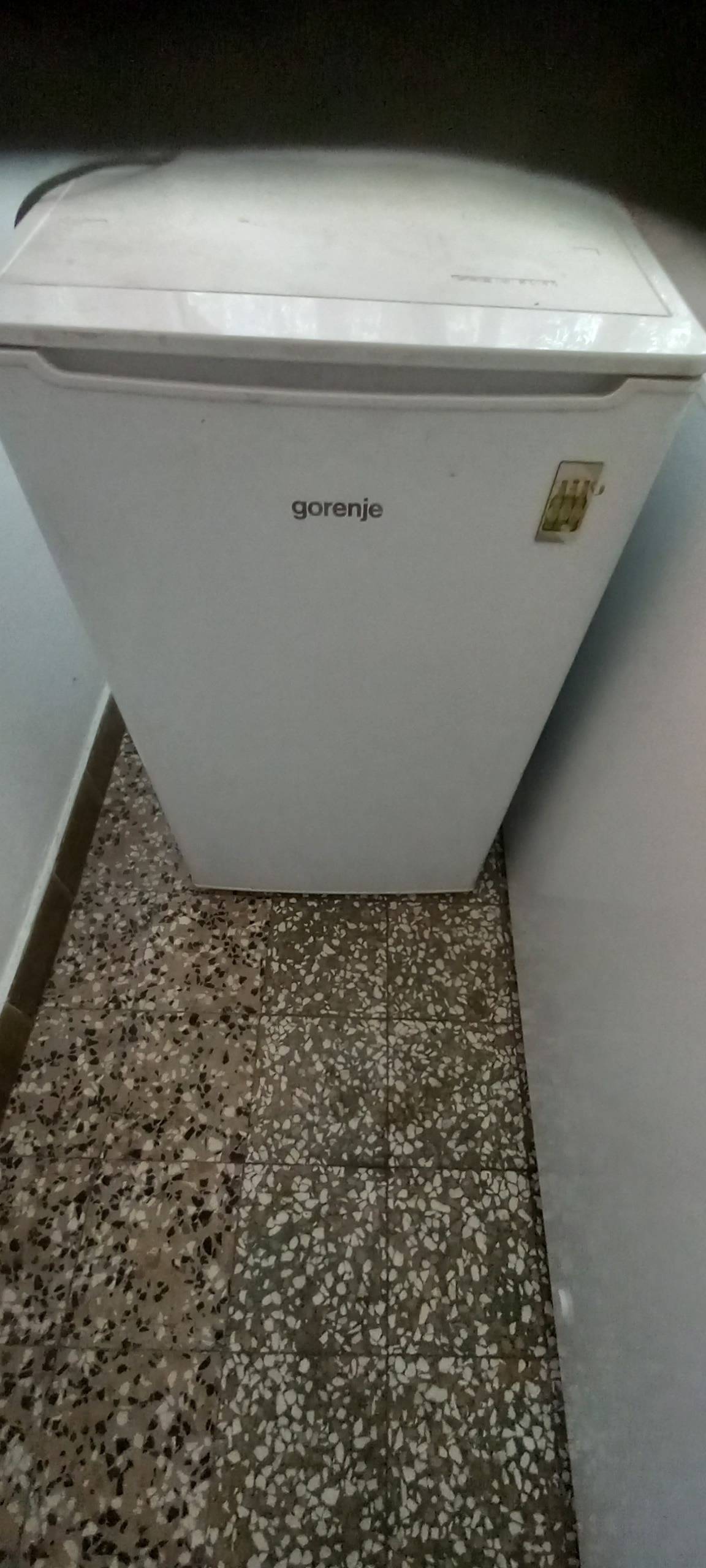 Bijela tehnika razna