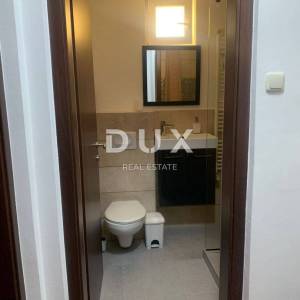 BILICE, ŠIBENIK – PRILIKA! Dvojna kuća sa 4 apartmana prvi red uz more