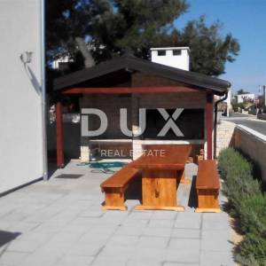 BIOGRAD NA MORU -  stan na drugom katu s potkrovljem