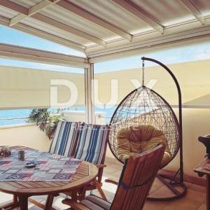 BIOGRAD, TURANJ - stan u potkrovlju na samoj plaži