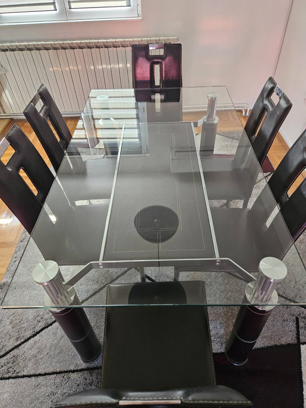 Blagovaonski set stol+6stolica