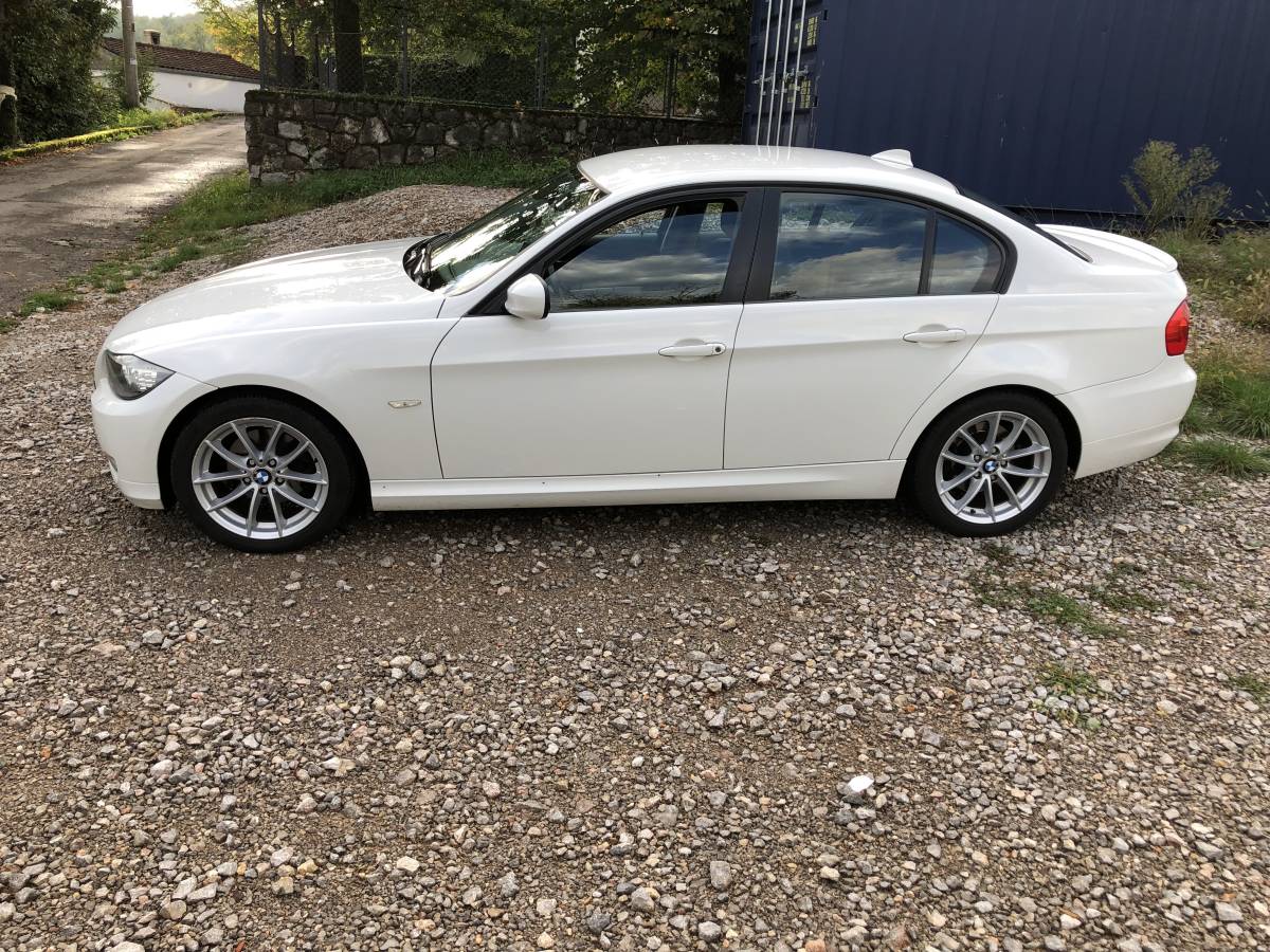 BMW 318D,2.0d,105kW,2011.god.250000 km,reg.24.07.26,tel0915460914