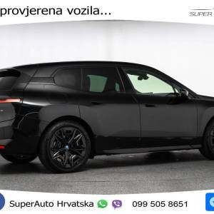 BMW iX 111.5 kWh xDrive50 Sport 523 KS, ZRAČNI+ACC+4xGR SJED+PANO+HEAD