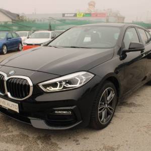 BMW serija 1 116d SportLine *NAVIGACIJA, LED*
