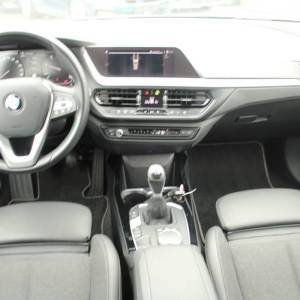 BMW serija 1 116d SportLine *NAVIGACIJA, LED*
