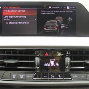 BMW serija 1 116d SportLine *NAVIGACIJA, LED*