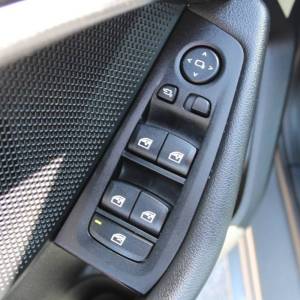 BMW serija 1 118i AUTOMATIK Sportline *LED, NAVIGACIJA, KAMERA*
