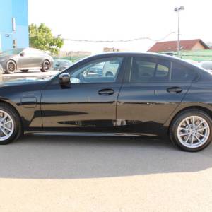 BMW serija 3 330e Plug-in Hybrid AUTOMATIK *LED, NAVIGACIJA*