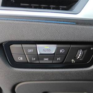 BMW serija 3 330e Plug-in Hybrid AUTOMATIK *LED, NAVIGACIJA*