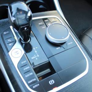 BMW serija 3 330e Touring *LED, PANORAMA, NAVIGACIJA*