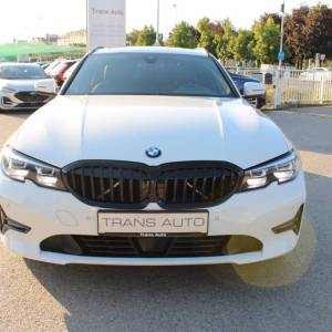 BMW serija 3 330e Touring *LED, PANORAMA, NAVIGACIJA*