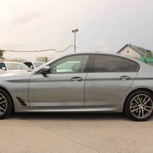 BMW serija 5 520d xDrive M-paket *LED, NAVIGACIJA, KAMERA*