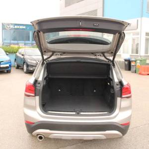 BMW X1 18i AUTOMATIK *PANORAMA,LED,NAVIGACIJA,KAMERA*