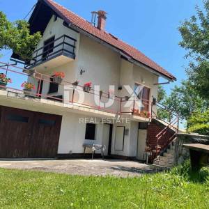 BOSILJEVO - samostojeća kuća s prostranom okućnicom na odličnoj lokaciji, PRILIKA