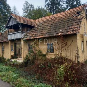 Bosiljevo, zemljište površine 100.581m2, gospodarska zgrada