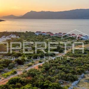 Brač, Povlja - Ekskluzivna građevinska parcela s pogledom na more - 2090 m2