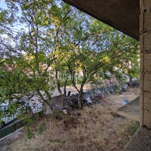 Brač, prodaja nezavršena kuća, parcela 1820 m2