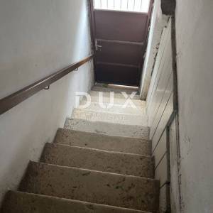 BRAČ, SUPETAR - Mediteranska vila za renovaciju