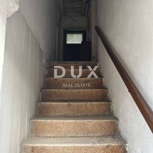 BRAČ, SUPETAR - Mediteranska vila za renovaciju