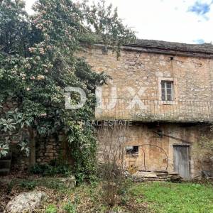 BRAČ, SUPETAR - Mediteranska vila za renovaciju